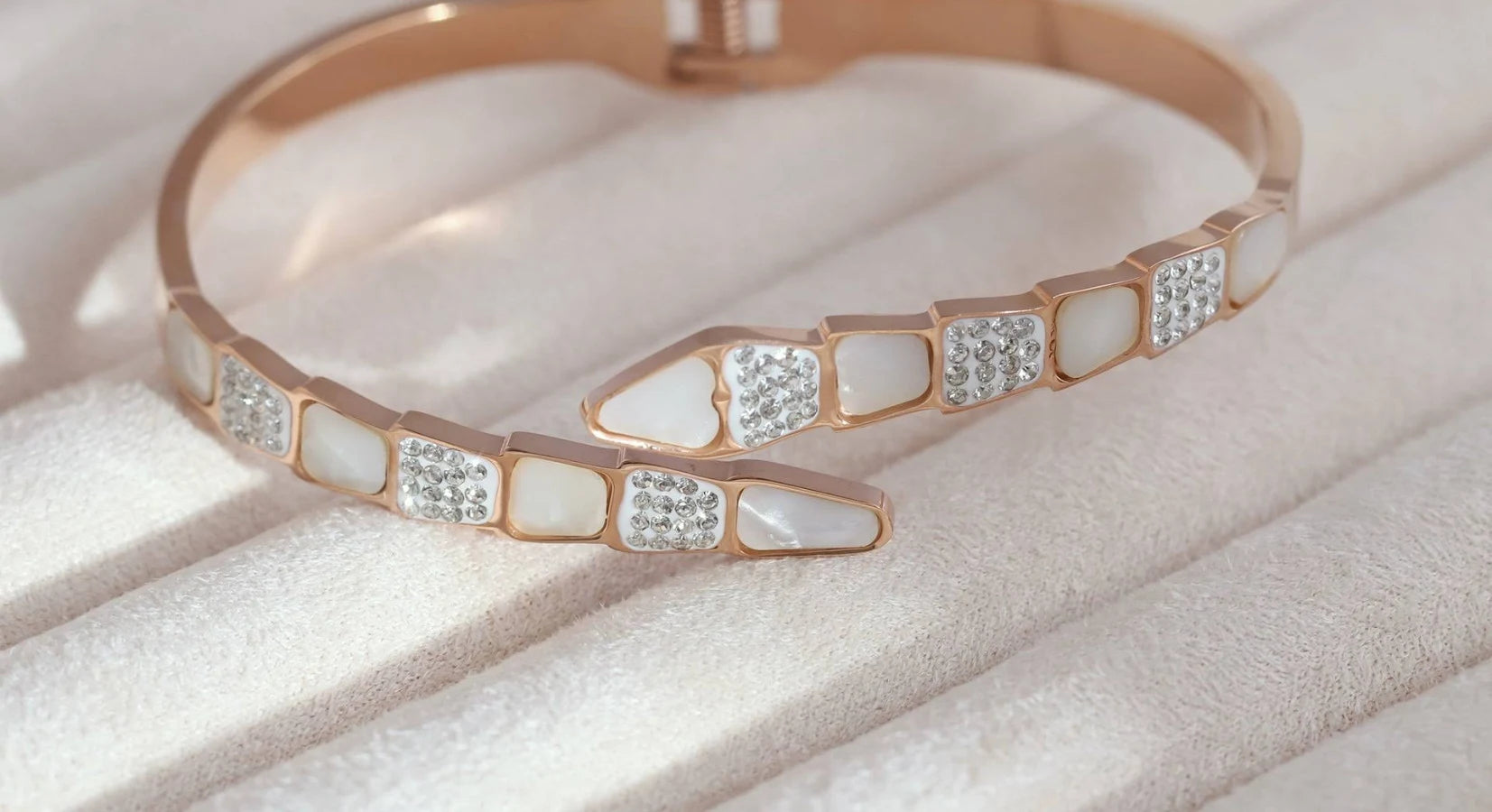 Minimal Gold Plated Anti-Tarnish Bracelet