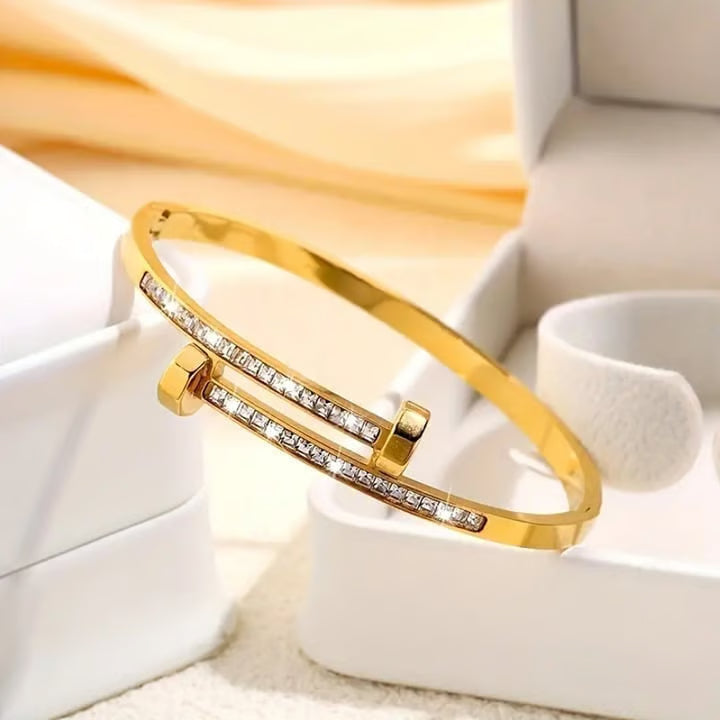 Minimal Gold Plated Anti-Tarnish Bracelet