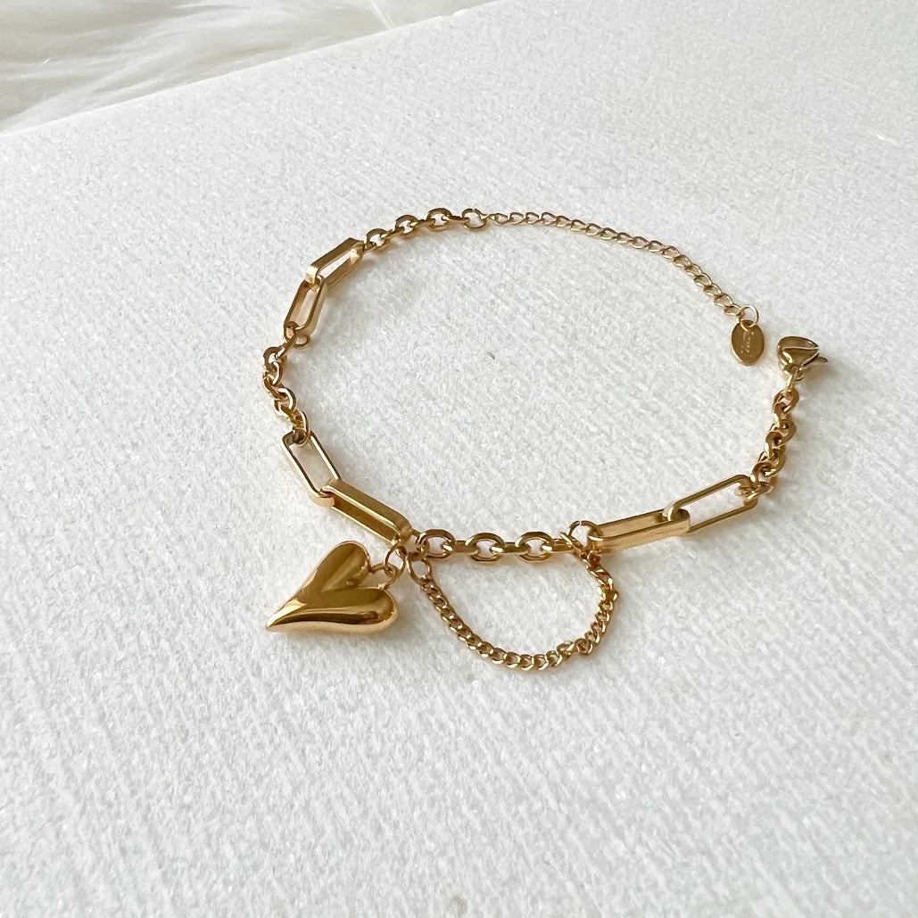 Minimal Gold Plated Anti-Tarnish Bracelet